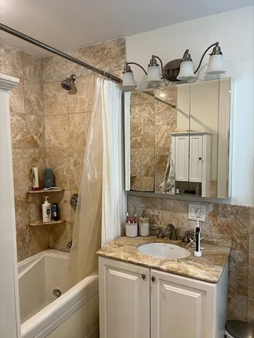 $3,495 | 34 Greenwich Park, Unit 2, Boston, MA 02118