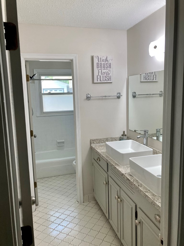 1114 Pinewood Road Sumter, SC 29154 - Photo 16 of 24 Gallery Image 16