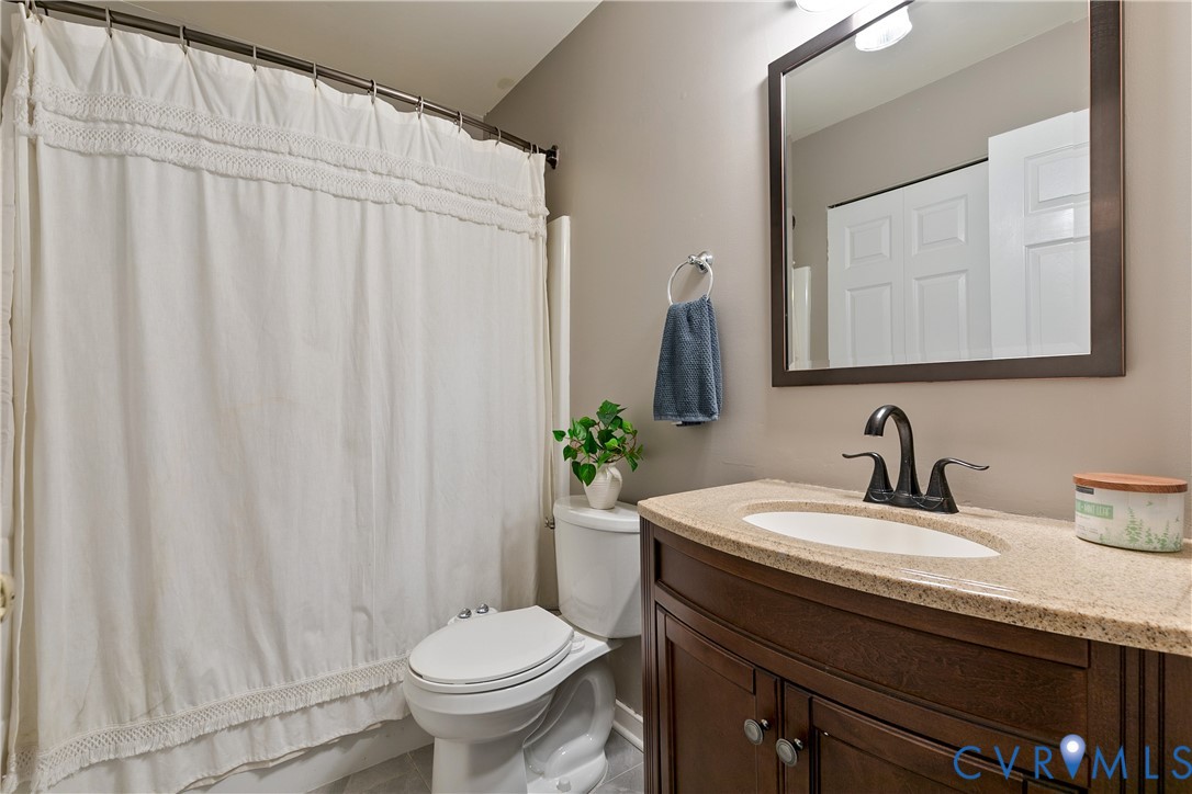 2111 Raintree Drive Henrico, VA 23238 - Photo 18 of 42 First floor full bathroom