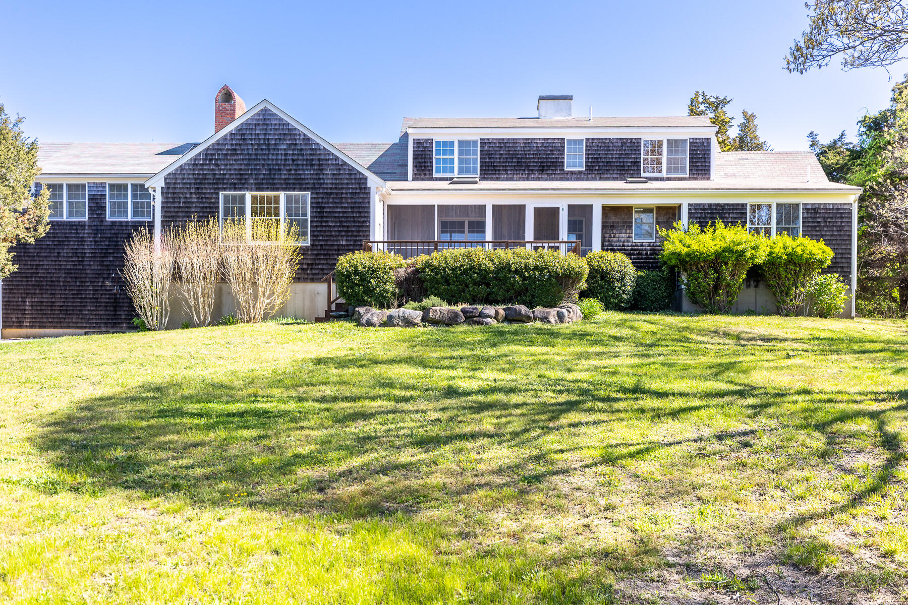 39 Sparrowhawk Road Orleans, MA 02653 - Photo 4 of 40 a view of a house with a swimming pool