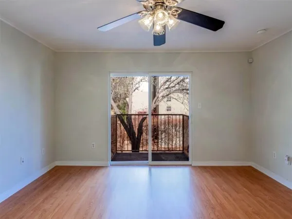 $1,800 | 1422 Collier Street, Unit 206, Austin, TX 78704