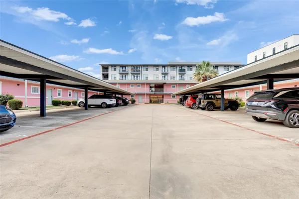 $1,800 | 1422 Collier Street, Unit 206, Austin, TX 78704