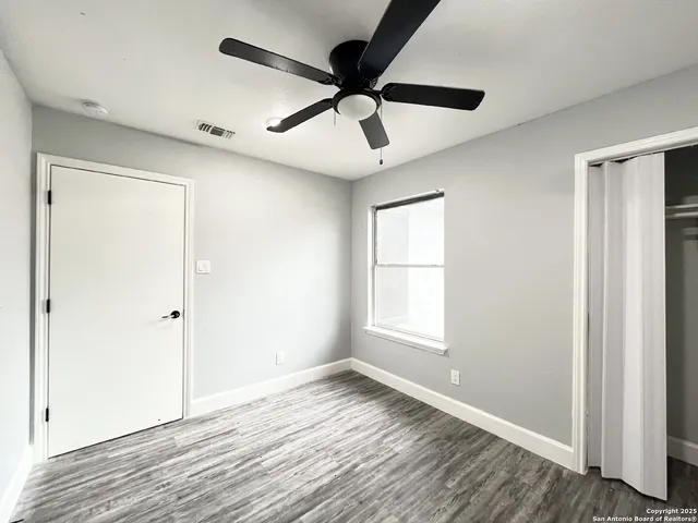 $895 | 7569 Windsor Oaks, San Antonio, TX 78239