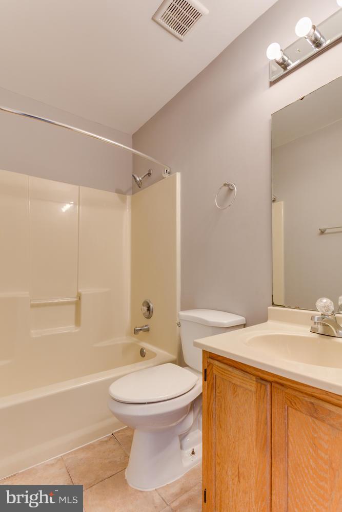 6567 Ronald Road Capitol Heights, MD 20743 - Photo 15 of 29 Bath