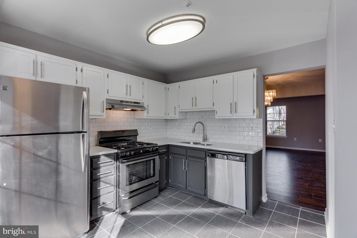 6567 Ronald Road Capitol Heights, MD 20743 - Photo 7 of 29 Kitchen