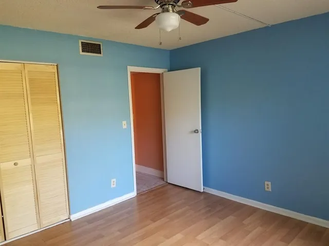 $2,000 | 900 Northeast 147th Street, Unit 4A, Miami, FL 33161