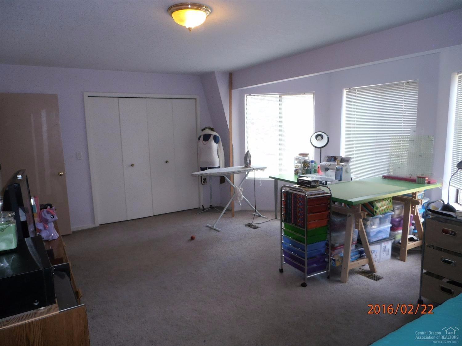 60330 East Ridgeview Drive Bend, OR 97702 - Photo 22 of 25 Another large bedroom. Also has en suit