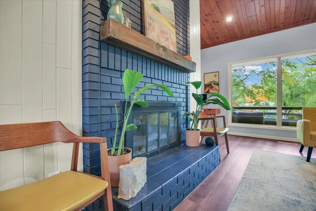 $695,000 | 1010 Parkview Drive, Mahomet, IL 61853