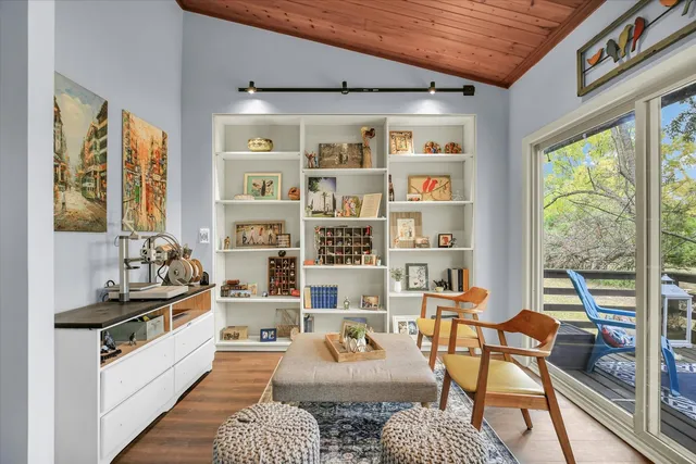 $695,000 | 1010 Parkview Drive, Mahomet, IL 61853