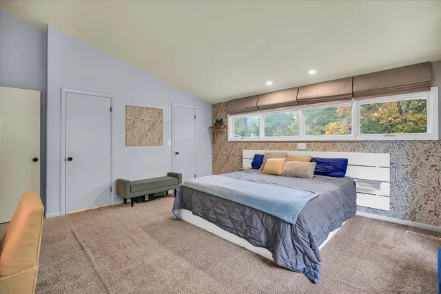 $695,000 | 1010 Parkview Drive, Mahomet, IL 61853