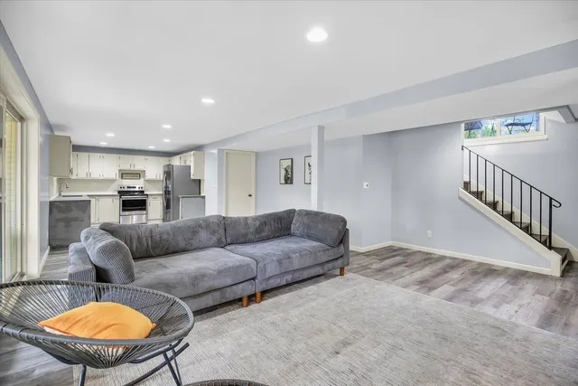 $695,000 | 1010 Parkview Drive, Mahomet, IL 61853