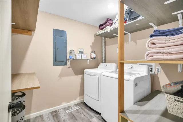 $695,000 | 1010 Parkview Drive, Mahomet, IL 61853