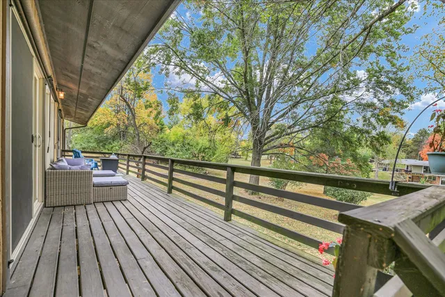 $695,000 | 1010 Parkview Drive, Mahomet, IL 61853