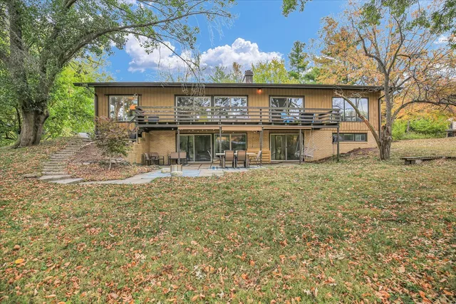 $695,000 | 1010 Parkview Drive, Mahomet, IL 61853