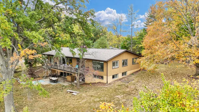 $695,000 | 1010 Parkview Drive, Mahomet, IL 61853