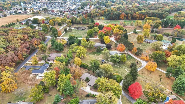 $695,000 | 1010 Parkview Drive, Mahomet, IL 61853