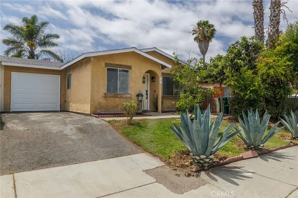 $599,999 | 289 Lustrosos Street, Oceanside, CA 92057