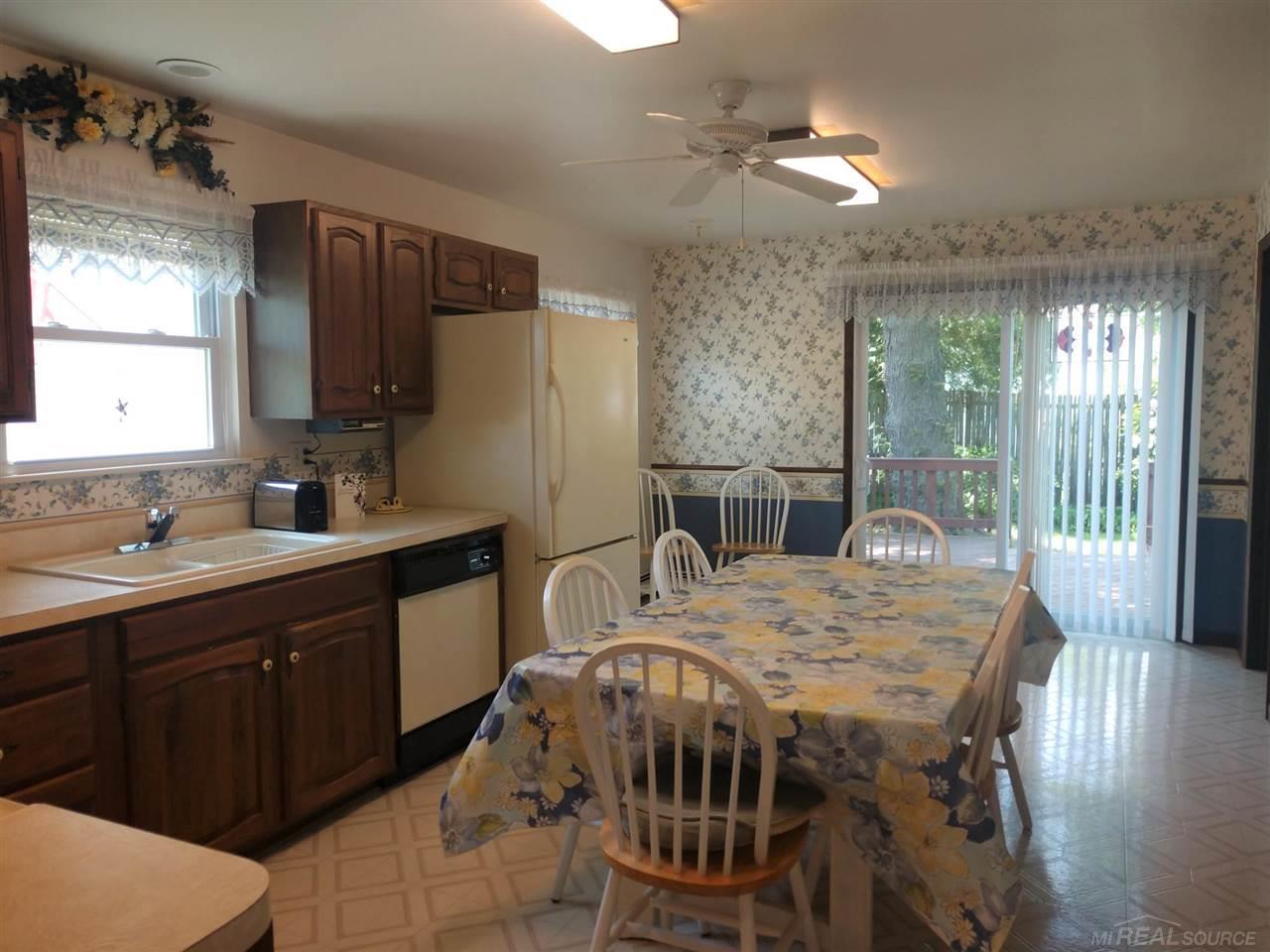 7290 Longfellow Road Lexington, MI 48450 - Photo 5 of 28