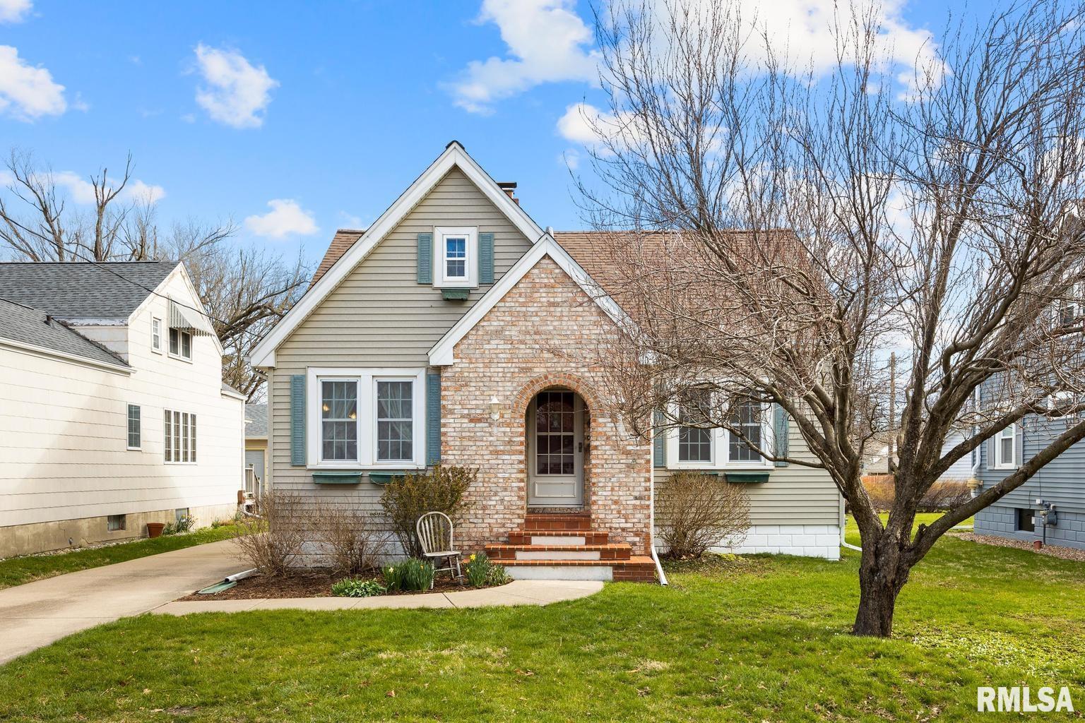 519 East Madison Street Morton, IL 61550 - Photo 1 of 40