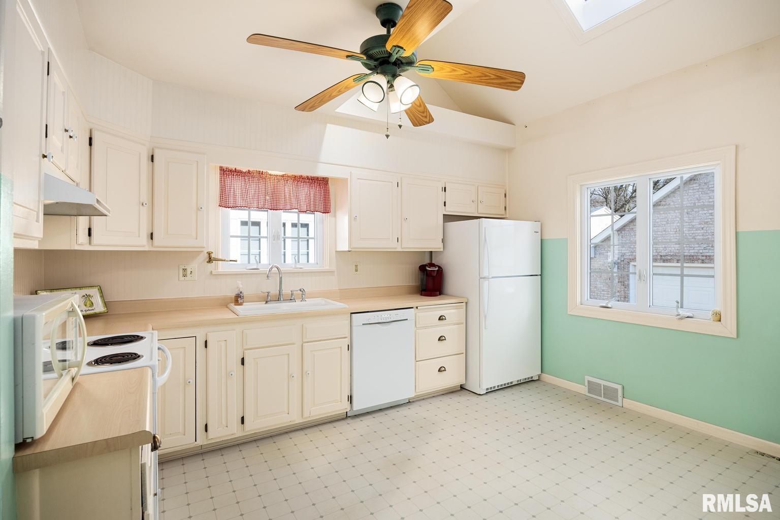 519 East Madison Street Morton, IL 61550 - Photo 12 of 40