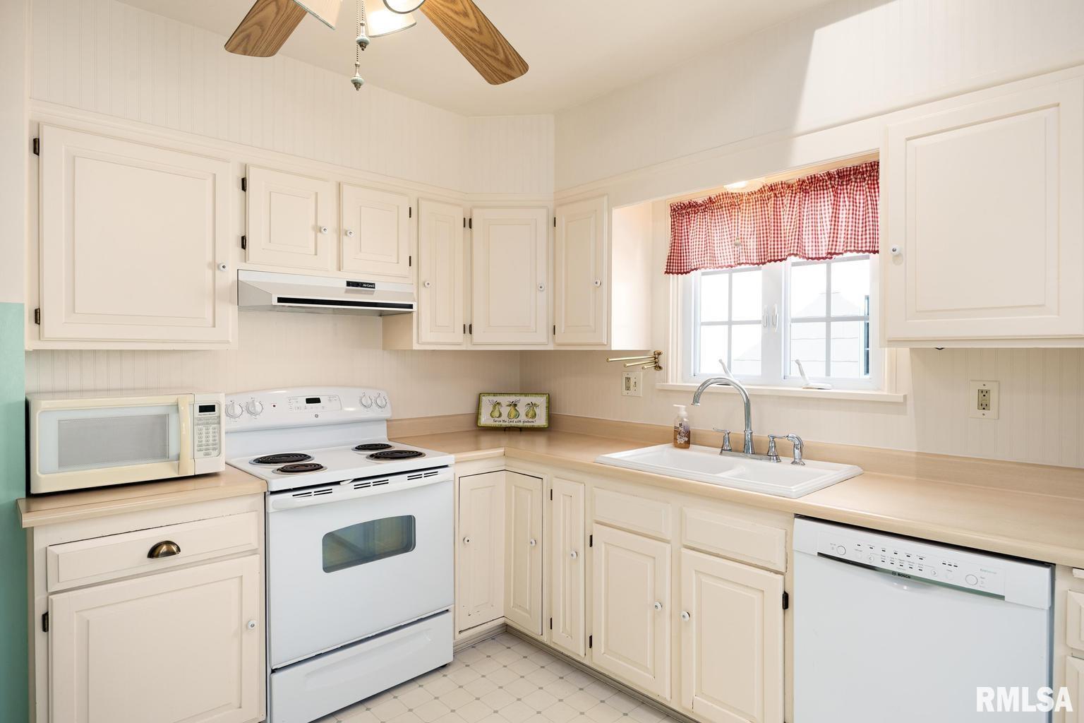 519 East Madison Street Morton, IL 61550 - Photo 10 of 40