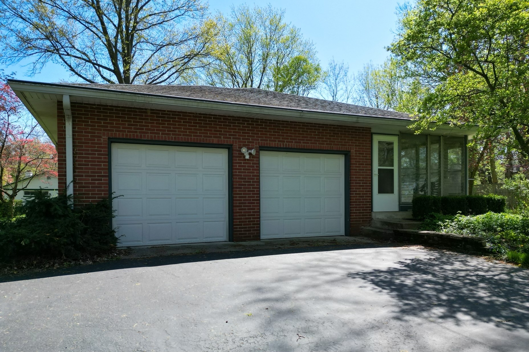 8820 Cholla Road Indianapolis, IN 46240 - Photo 4 of 25 Gallery Image 4