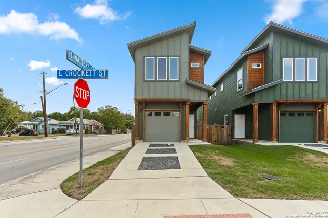 $320,900 | 1962 East Crockett Street, San Antonio, TX 78202