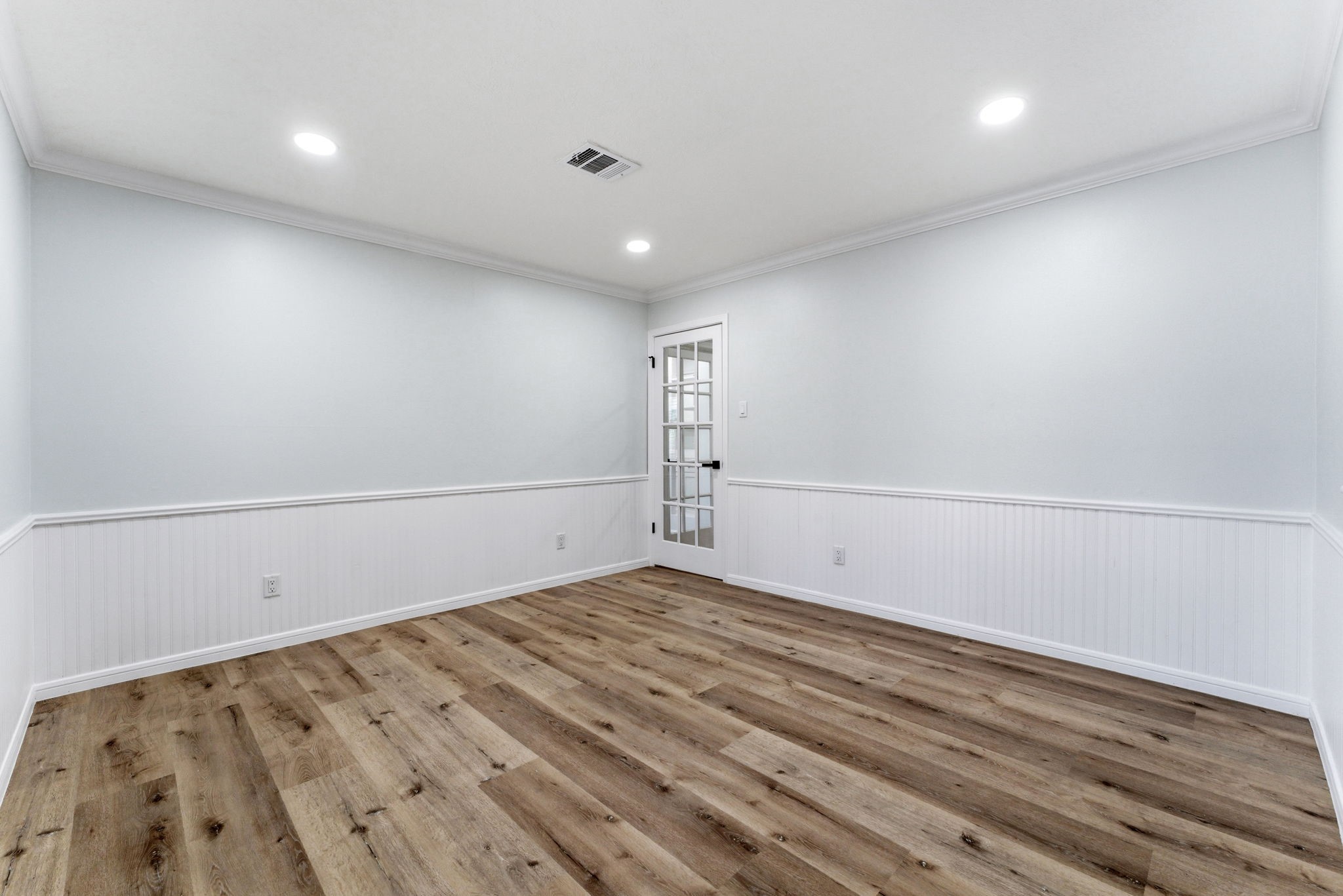 5203 Woodville Lane Spring, TX 77379 - Photo 11 of 50 A versatile space!