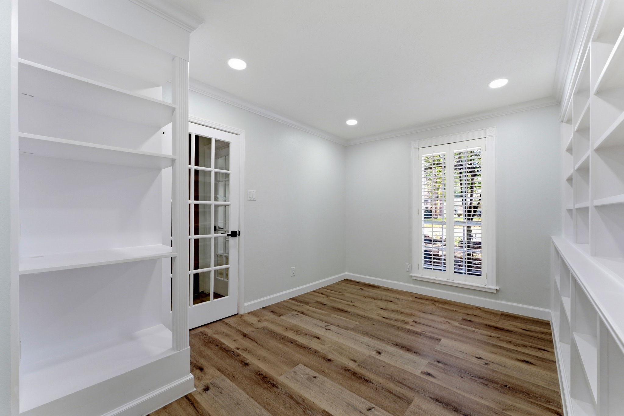 5203 Woodville Lane Spring, TX 77379 - Photo 25 of 50 Imagine the inspiration that hits when you’re surrounded by clean lines and soft, filtered light.