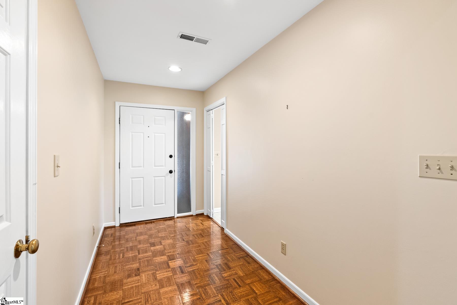 127 Hummingbird Ridge Greenville, SC 29605 - Photo 6 of 25 Gallery Image 6
