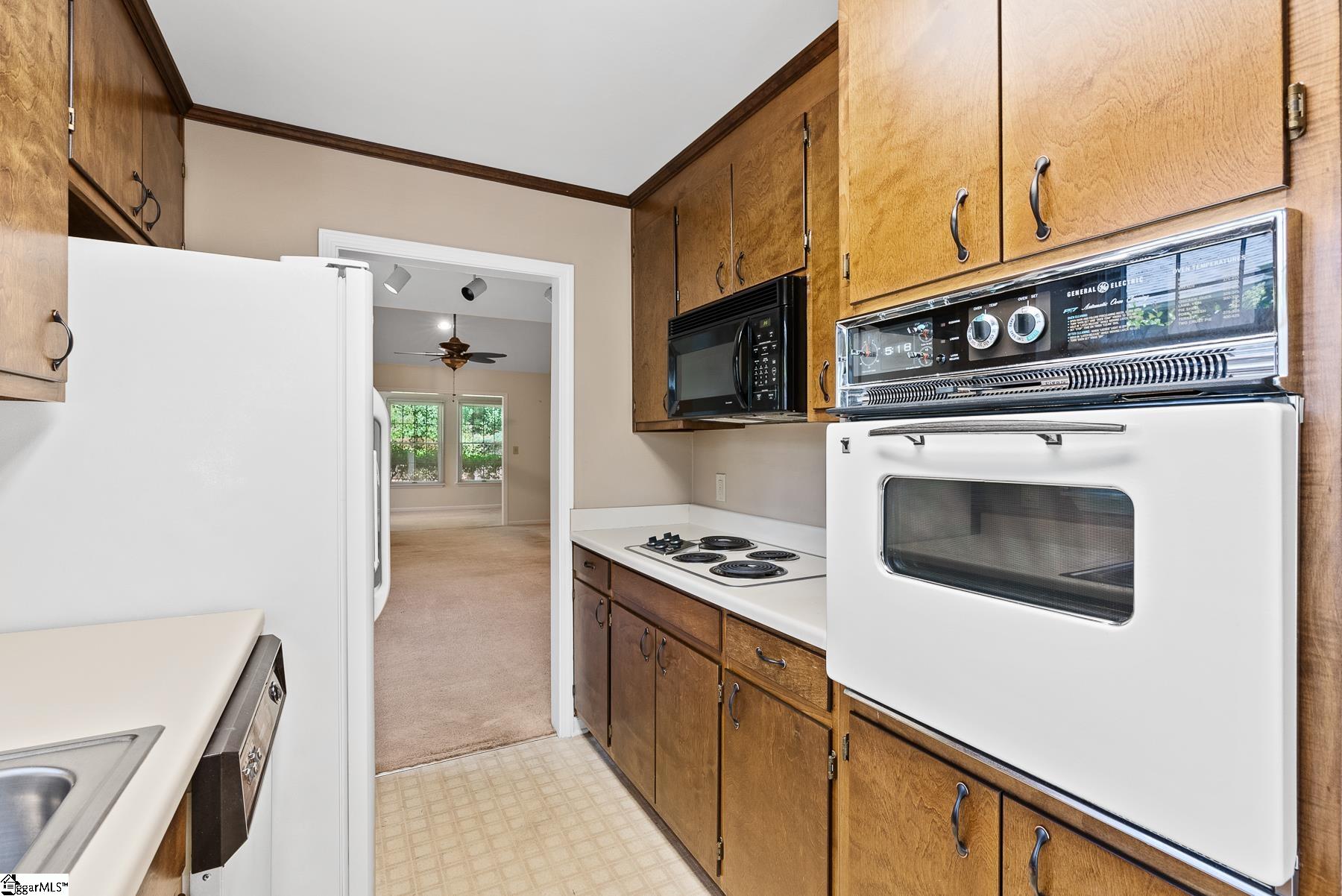 127 Hummingbird Ridge Greenville, SC 29605 - Photo 8 of 25 Gallery Image 8