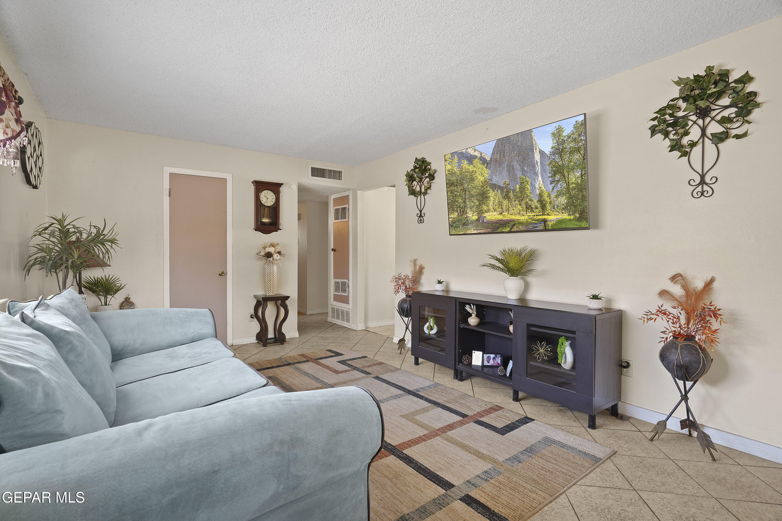 404 Northeast H Avenue Fabens, TX 79838 - Photo 13 of 30 DSC05654
