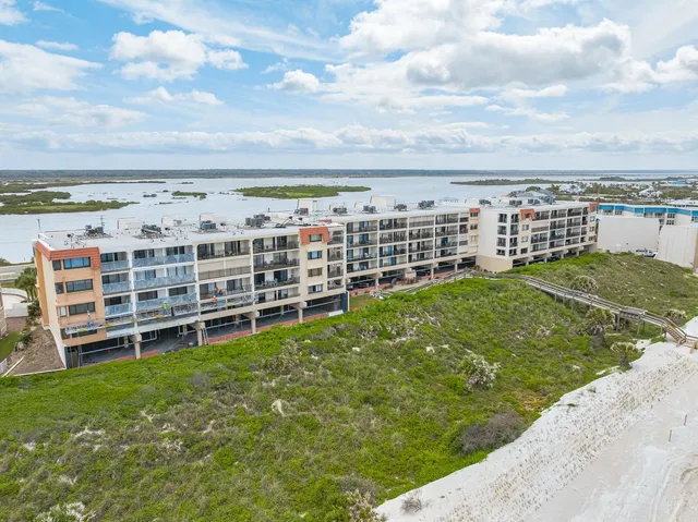 a view of bathroom with shower