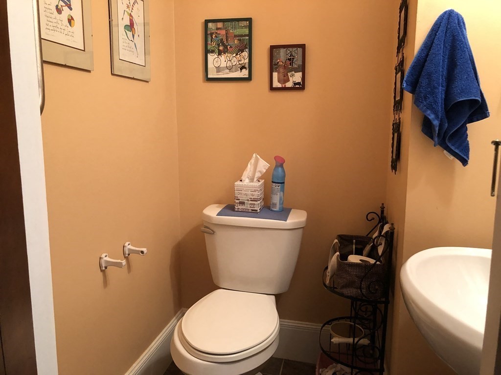 70 Riddell Street Greenfield, MA 01301 - Photo 21 of 29 Gallery Image 21