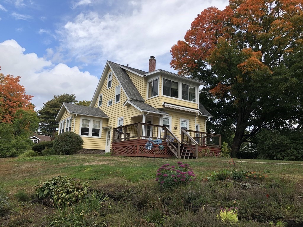 70 Riddell Street Greenfield, MA 01301 - Photo 4 of 29 Gallery Image 4