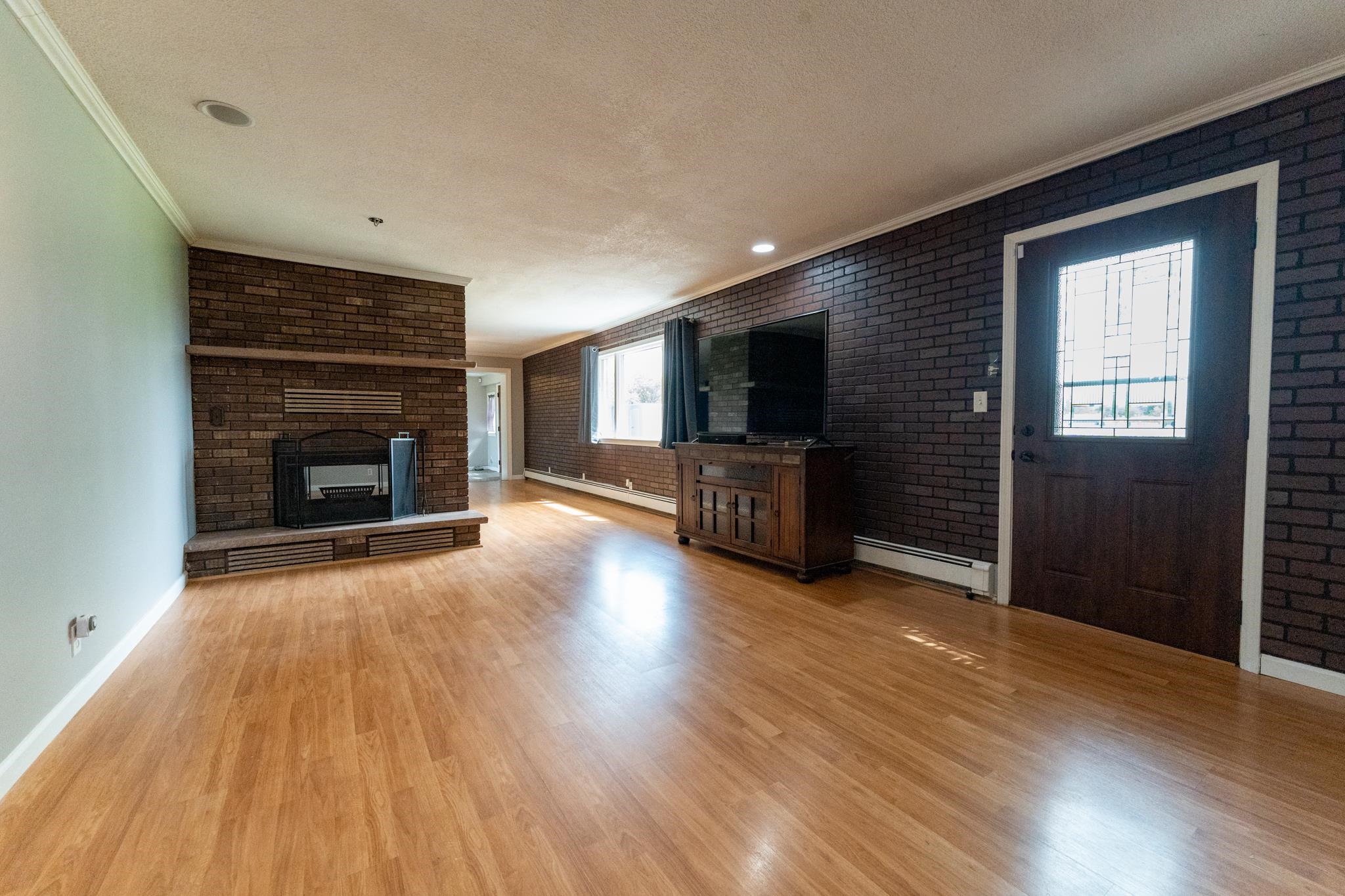 8933 North Mission Road Clare, MI 48617 - Photo 32 of 73 1900080-31.JPG