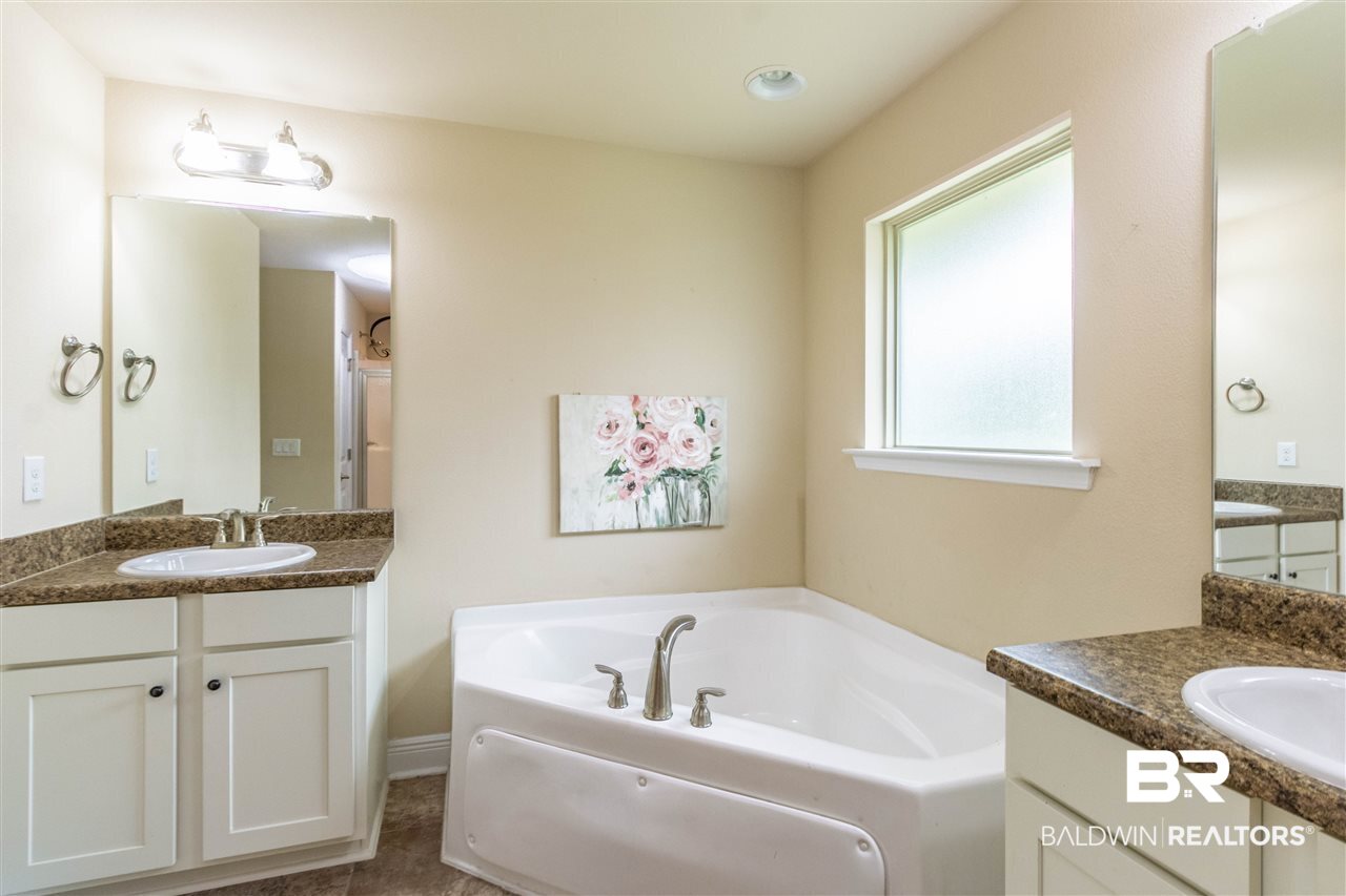 16977 Russet Court Foley, AL 36535 - Photo 12 of 30