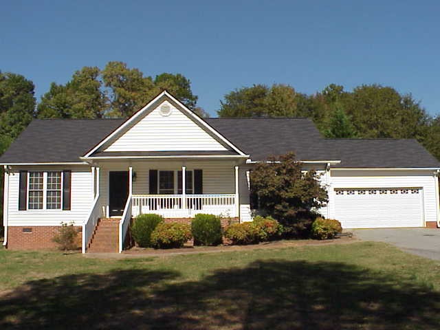 210 Anon Drive Inman, SC 29349 - Photo 1 of 17 Gallery Image 1