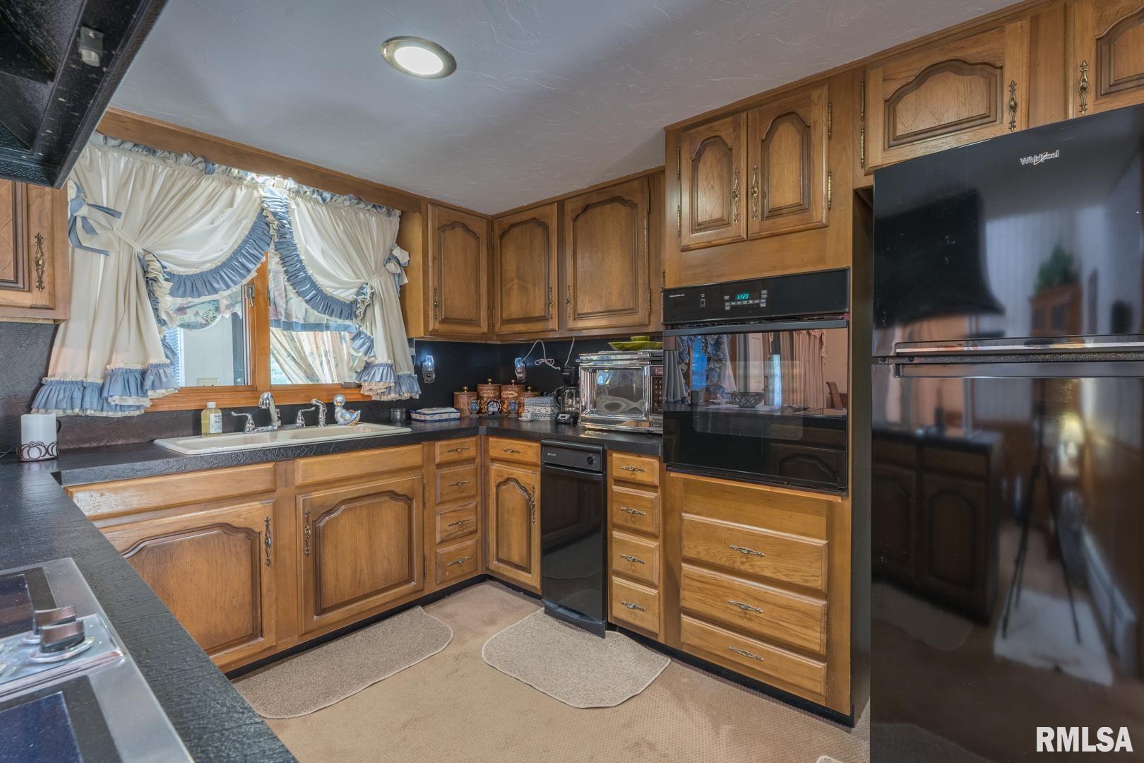11615 Spowart Road West Frankfort, IL 62896 - Photo 15 of 50 Gallery Image 15