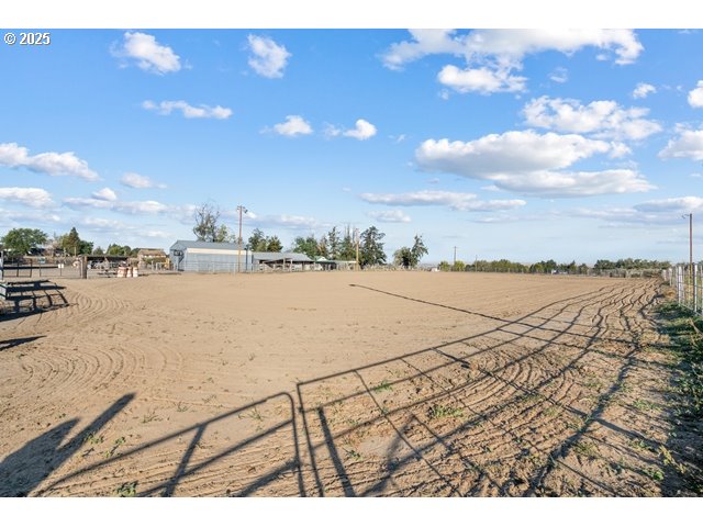 33968 East Loop Road Stanfield, OR 97875 - Photo 35 of 48 a view of an ocean beach