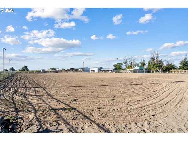 33968 East Loop Road Stanfield, OR 97875 - Photo 36 of 48 a view of an ocean beach and an ocean