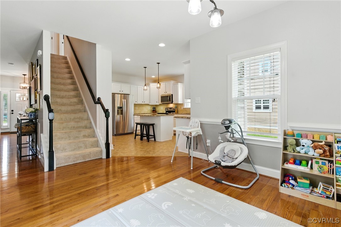 2201 Vandover Road Henrico, VA 23229 - Photo 28 of 43 a living room with furniture and a book shelf
