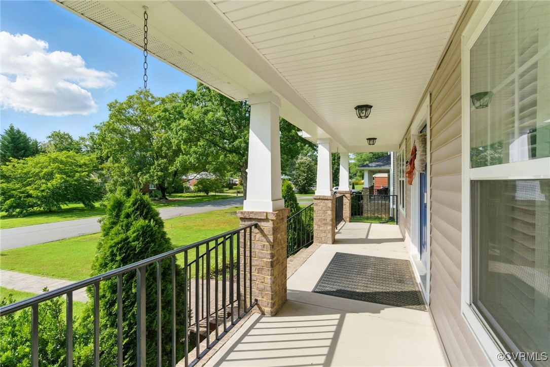 2201 Vandover Road Henrico, VA 23229 - Photo 43 of 43 a view of a porch