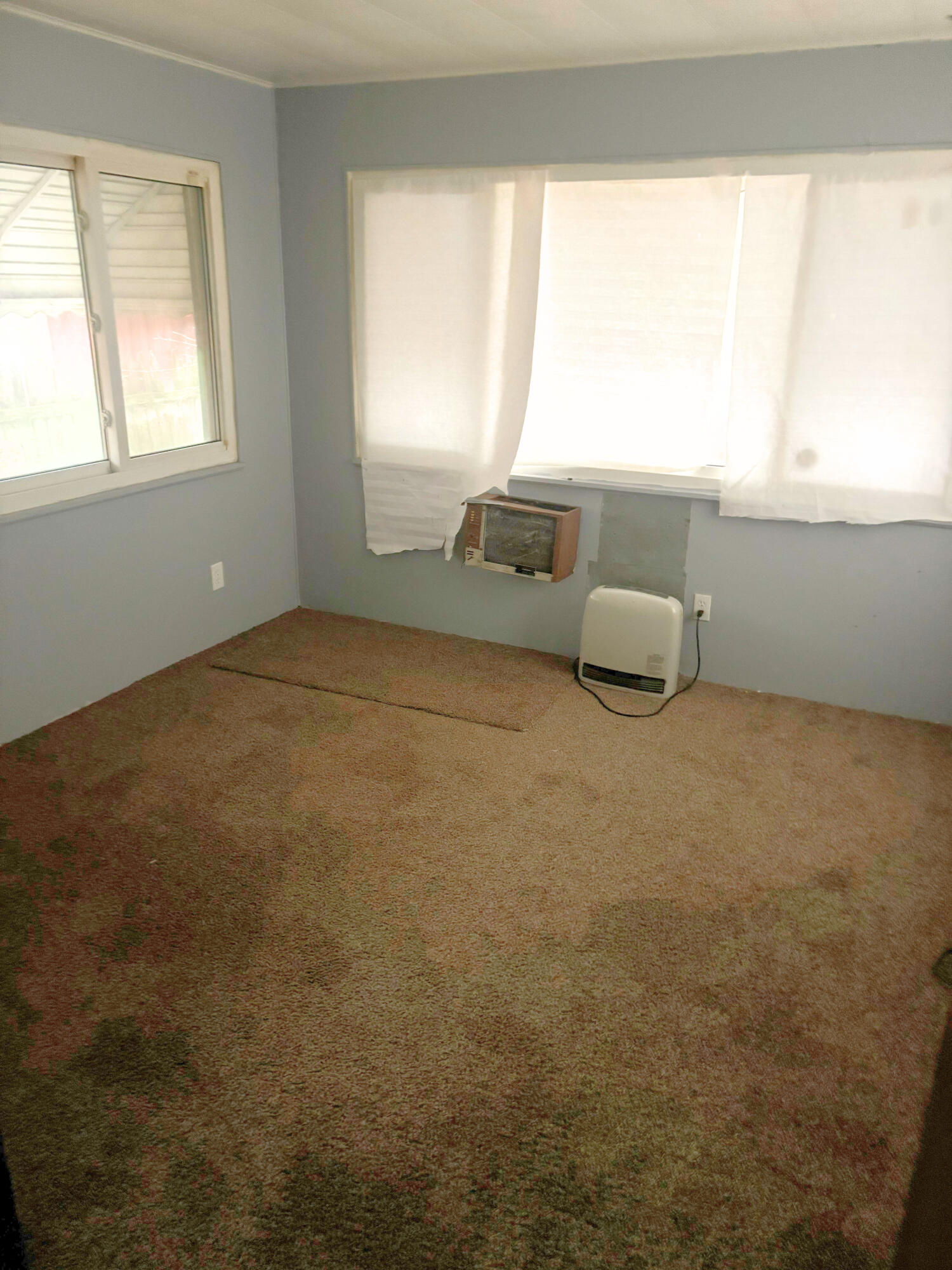 15819 Manning Street Detroit, MI 48205 - Photo 5 of 15 85a81be1-3d3e-4666-bba5-5d1852ae4493