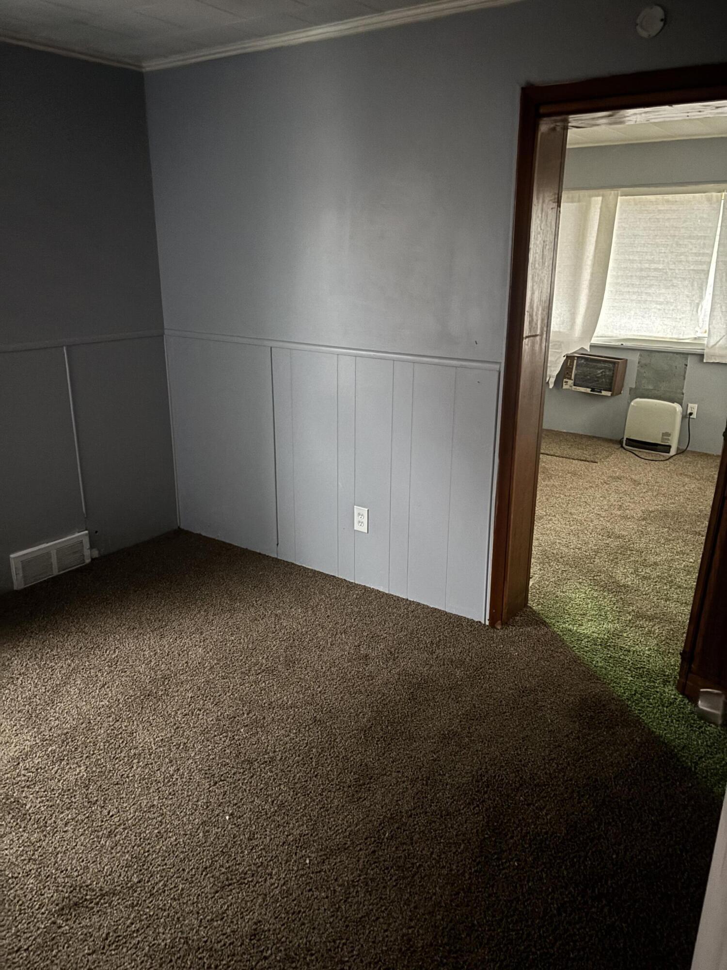 15819 Manning Street Detroit, MI 48205 - Photo 8 of 15 IMG_5222