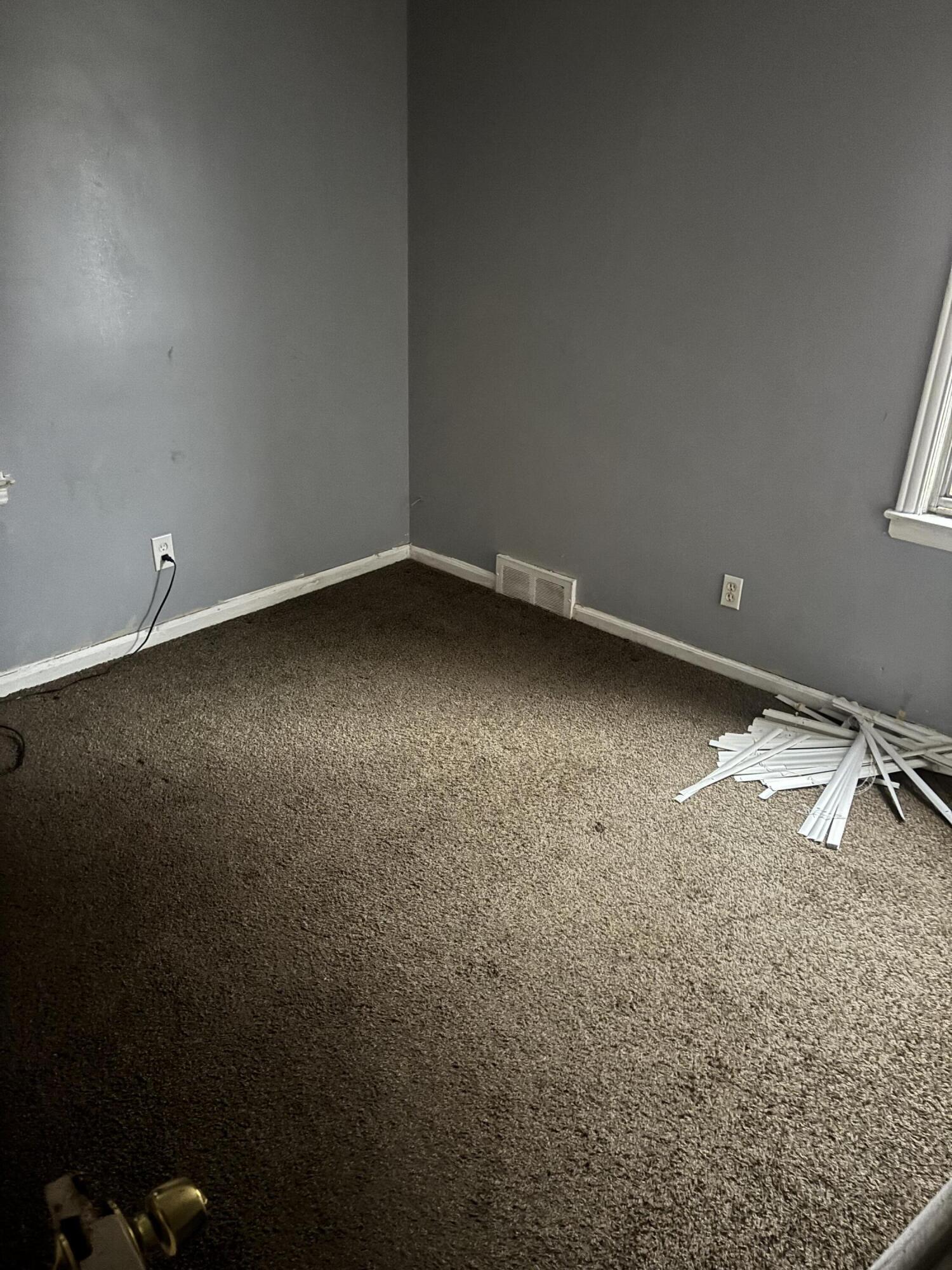 15819 Manning Street Detroit, MI 48205 - Photo 9 of 15 IMG_5209