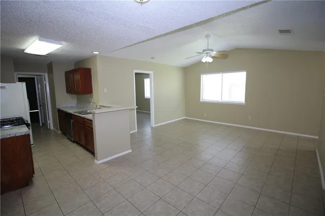 $1,350 | 12331 Alderbrook Drive, Unit A, Austin, TX 78758