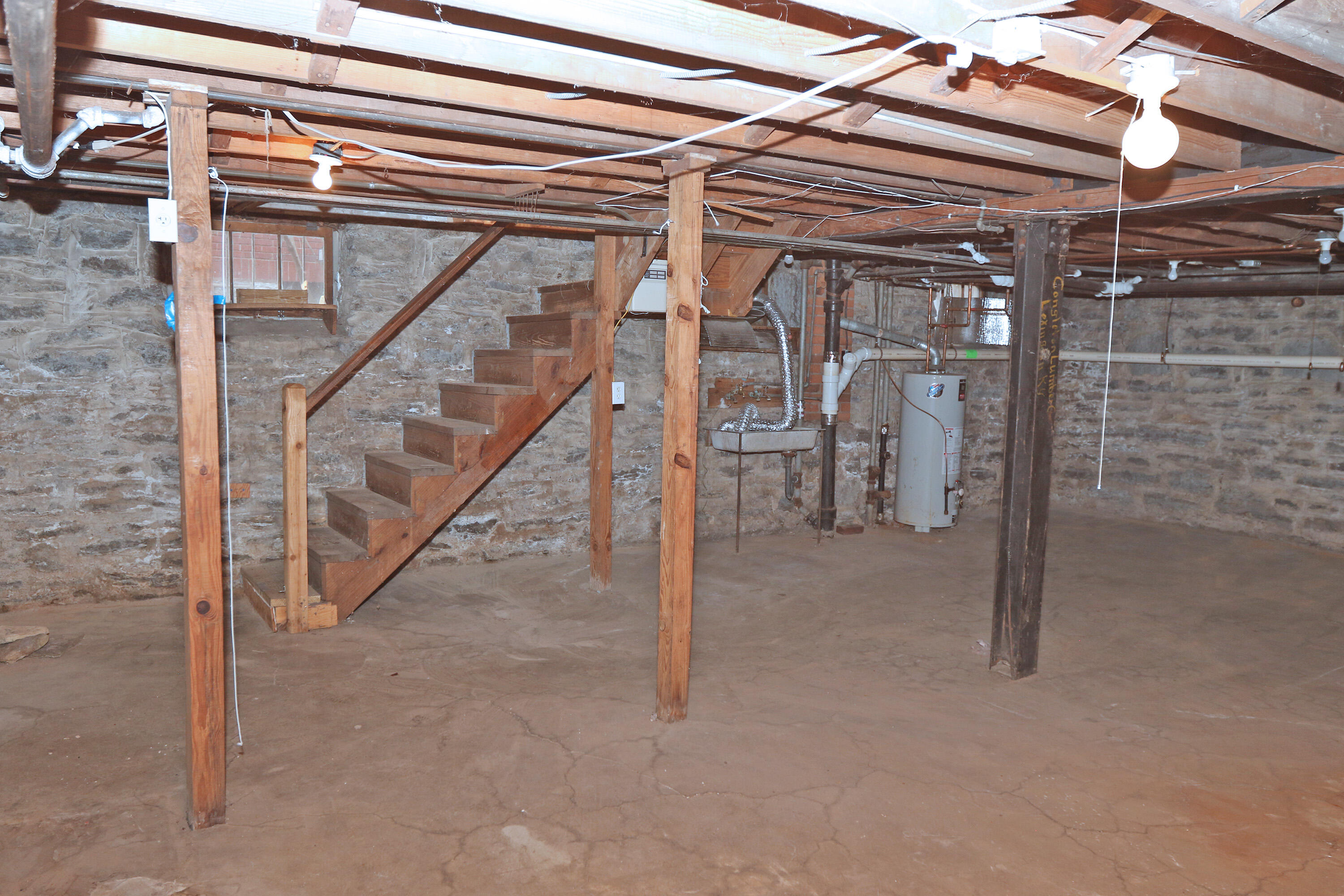 129 Sycamore Road Lexington, KY 40502 - Photo 34 of 41 34