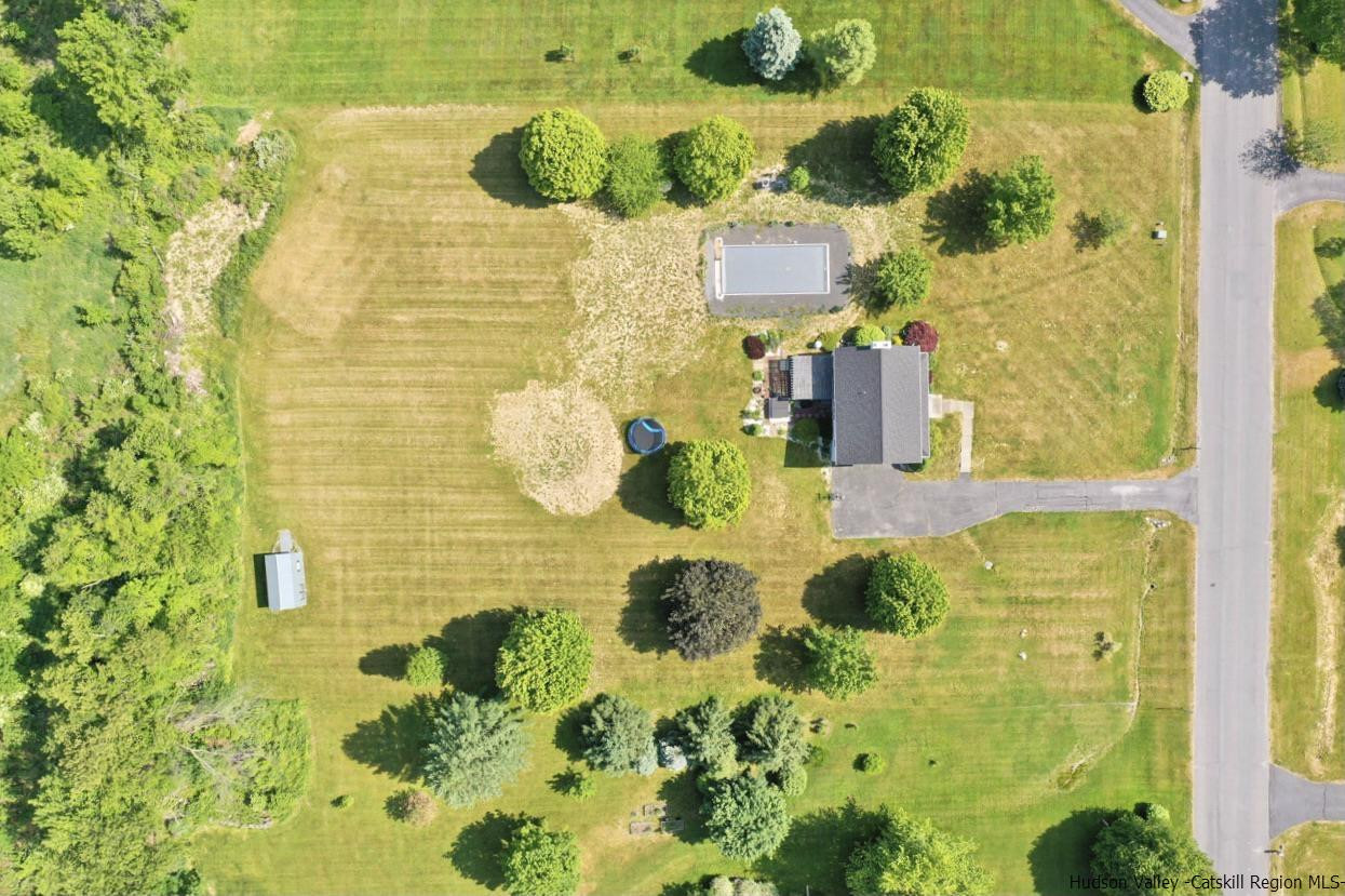 29 Millbrook Road Gardiner, NY 12589 - Photo 31 of 34 a bathroom with a shower