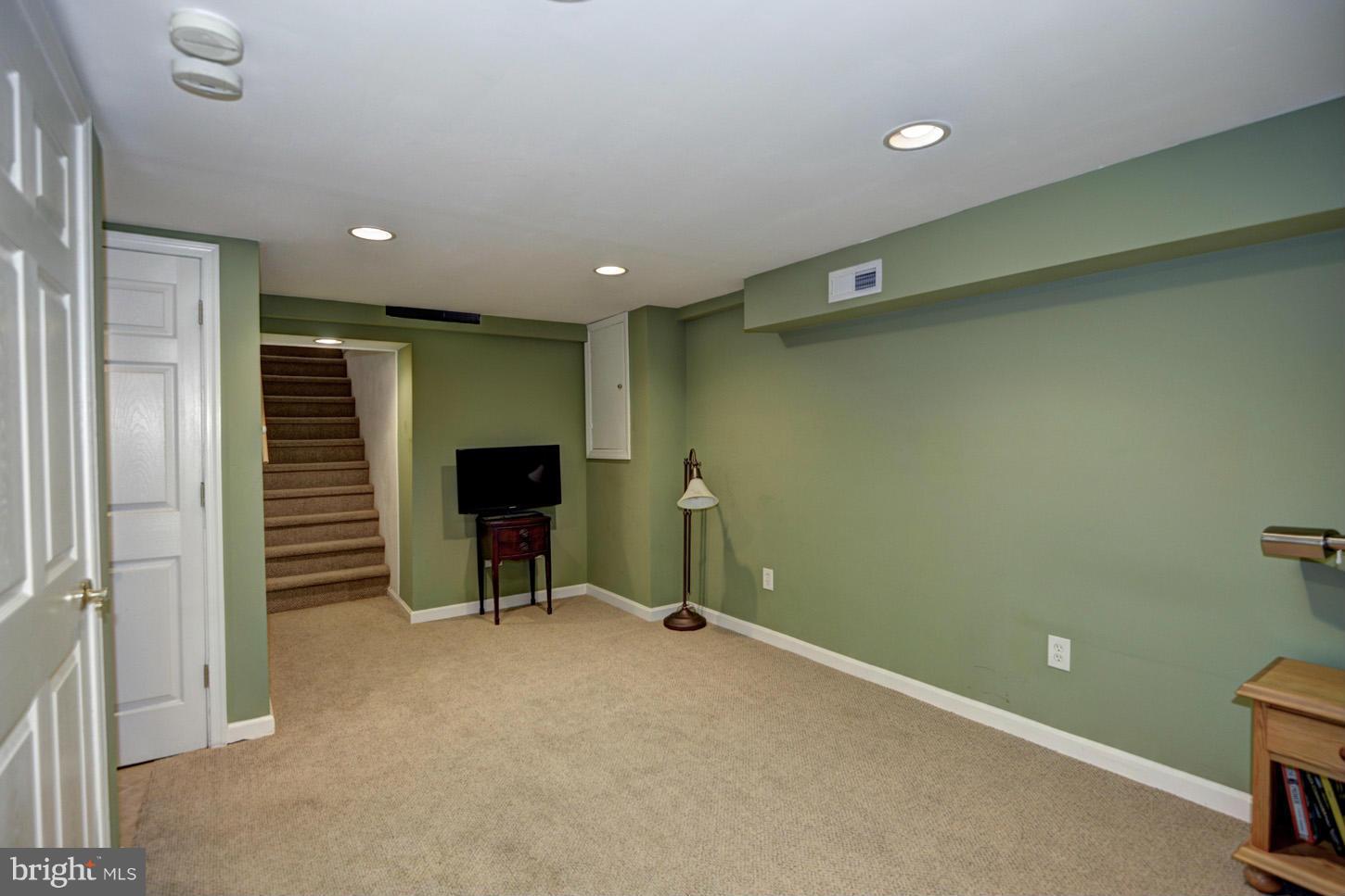 121 Greenbrier Road Towson, MD 21286 - Photo 11 of 17 Basement